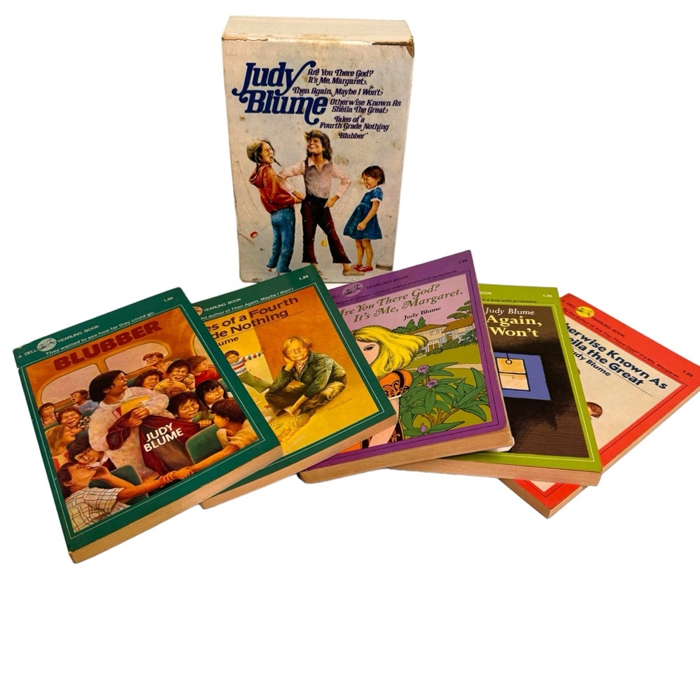 Vintage RARE 70’s Judy Blume 5 Paperback Books Set Its me Margaret Dell Yearling